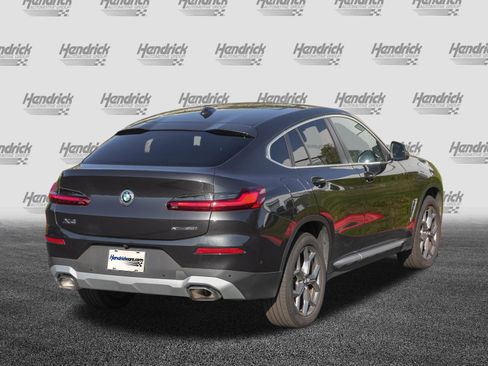 Certified 2025 BMW X4 xDrive30i image 9