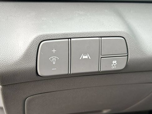 Used 2023 Hyundai Elantra SEL w/ Convenience Package FWD image 13