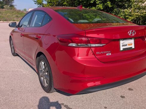 Used 2017 Hyundai Elantra SE FWD image 6