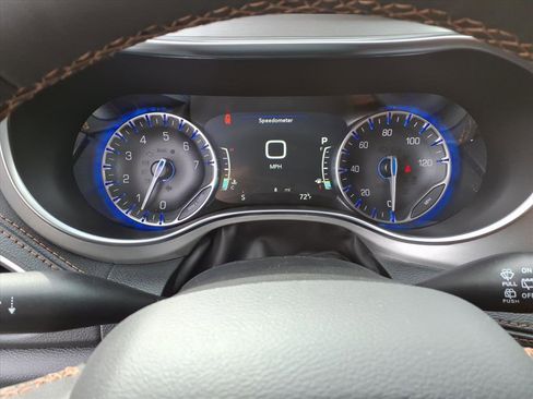 New 2026 Chrysler Pacifica Pinnacle image 21