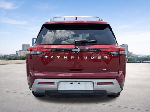 Certified 2024 Nissan Pathfinder SL w/ SL Premium Package FWD image 4