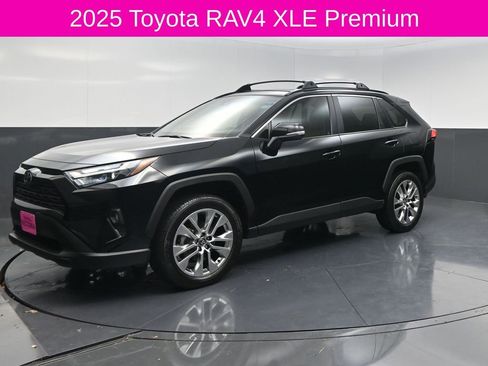 Used 2025 Toyota RAV4 XLE Premium image 2