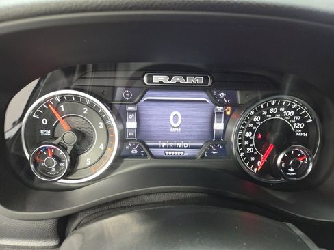 Used 2022 RAM 2500 Big Horn w/ Level C Equiment Group image 13