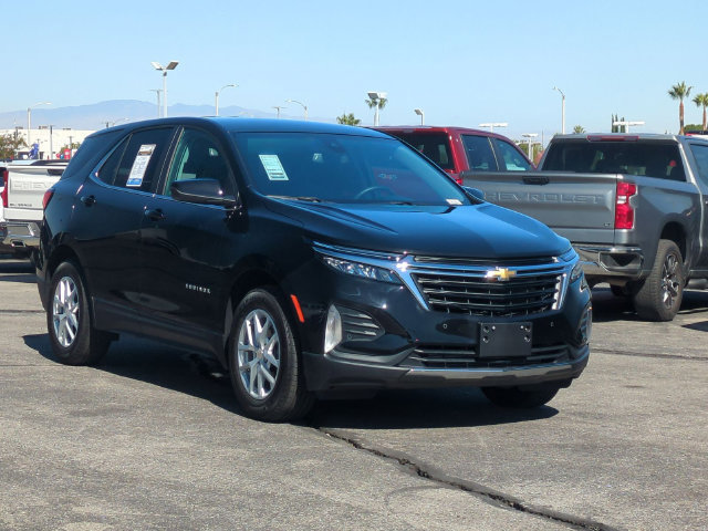 Used 2023 Chevrolet Equinox LT FWD image 2