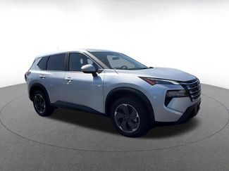 Used 2025 Nissan Rogue SV FWD video 2