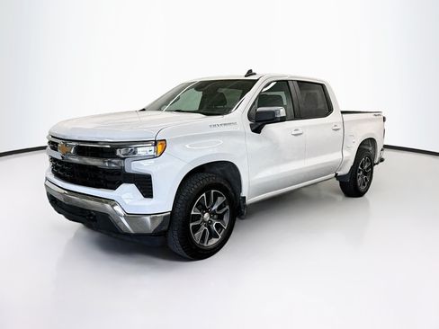 Used 2024 Chevrolet Silverado 1500 LT AWD/4WD image 3