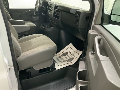 Used 2024 Chevrolet Express 3500 LT w/ LT Preferred Equipment Group image 19
