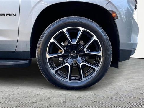 Used 2024 Chevrolet Suburban RST w/ Luxury Package image 23