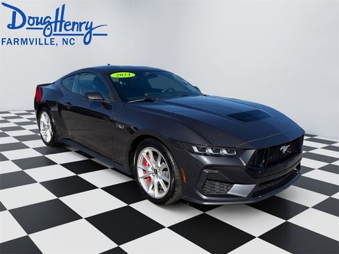 Used 2024 Ford Mustang GT Premium image 7