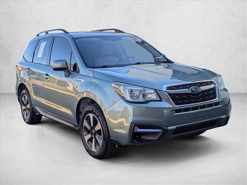 Used 2017 Subaru Forester 2.5i Premium w/ Popular Package #2A image 3