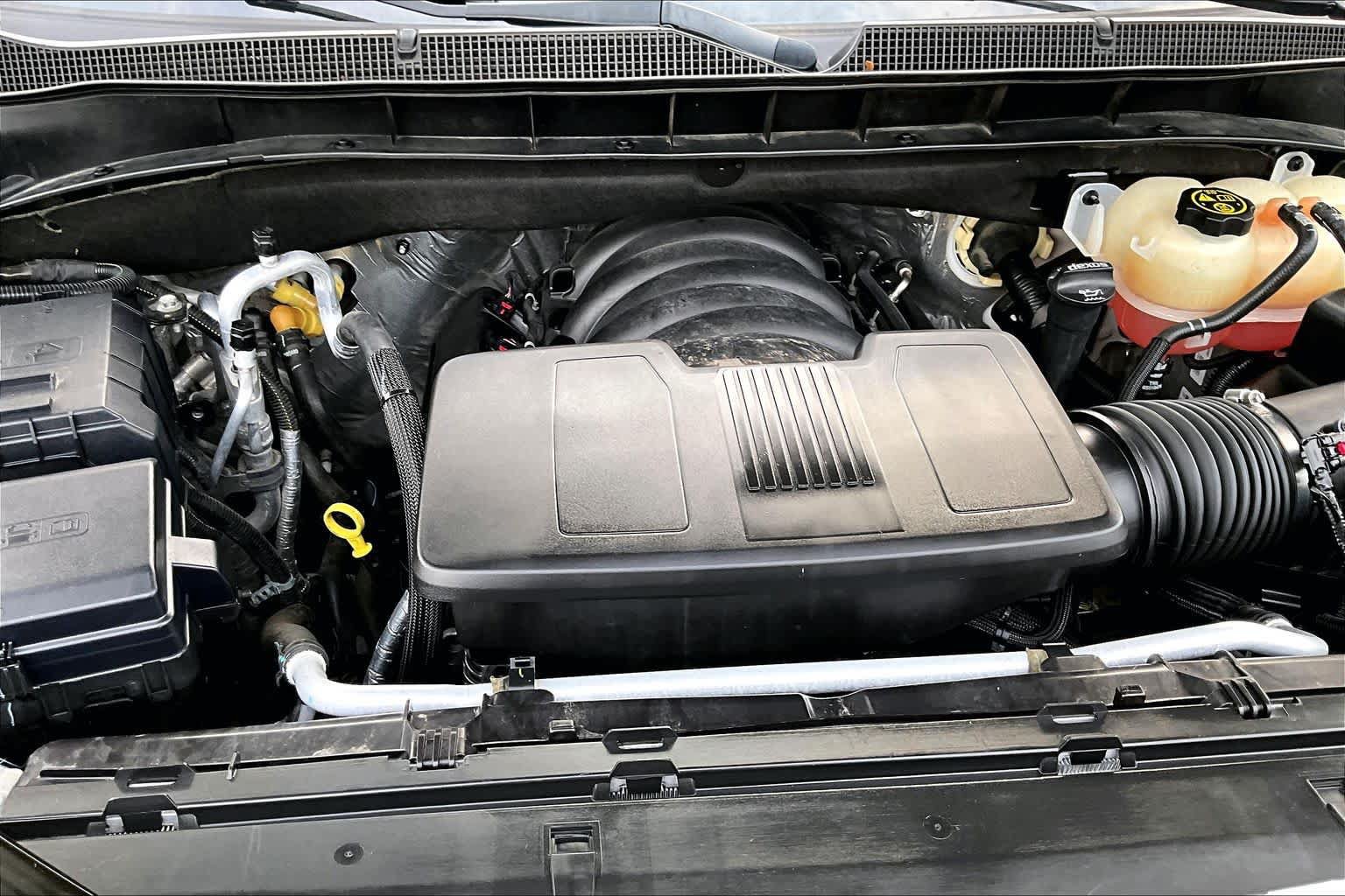 Used 2022 Chevrolet Tahoe RST w/ Luxury Package RWD image 34