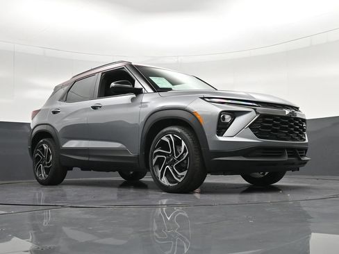 Used 2024 Chevrolet TrailBlazer RS w/ Convenience Package FWD image 32