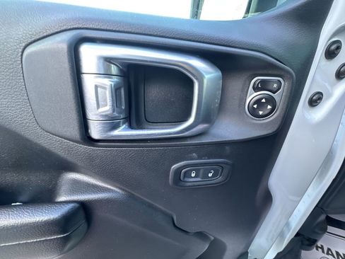 Used 2019 Jeep Wrangler Unlimited Sport S AWD/4WD image 13