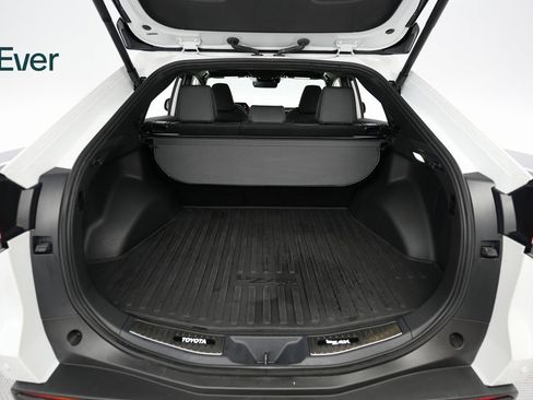 Used 2025 Toyota bZ4X FWD image 22