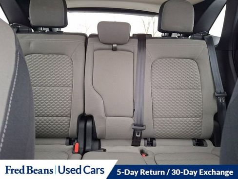 Certified 2020 Ford Escape SE image 18