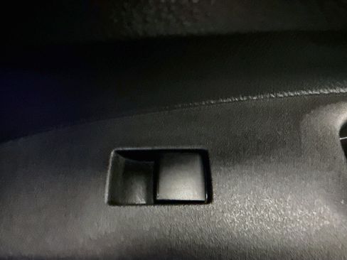 Used 2023 Toyota Corolla LE FWD image 30