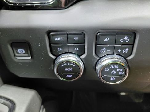 Used 2024 GMC Sierra 1500 AT4 w/ Technology Package AWD/4WD image 49