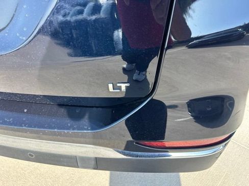 Used 2021 Chevrolet Equinox LT FWD image 4