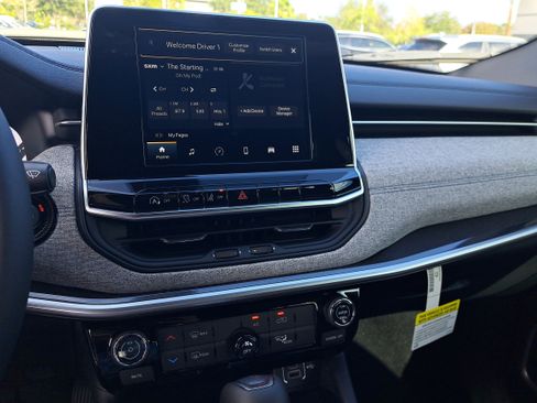 New 2026 Jeep Compass Latitude image 16