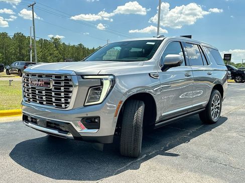 New 2026 GMC Yukon Denali w/ Denali Reserve Package RWD image 2