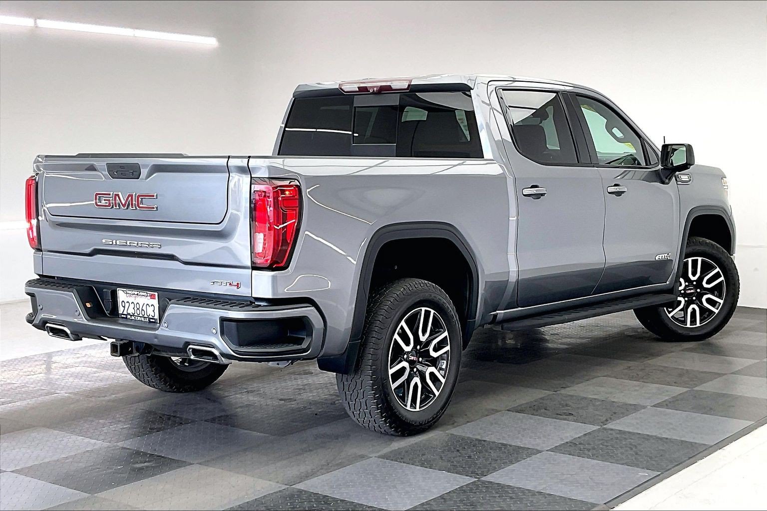 Used 2021 GMC Sierra 1500 AT4 w/ AT4 Premium Package AWD/4WD image 13