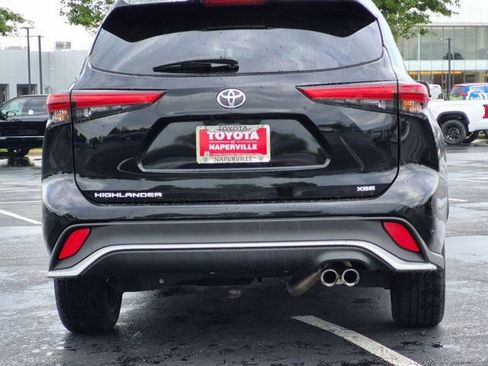 Used 2023 Toyota Highlander XSE FWD image 7