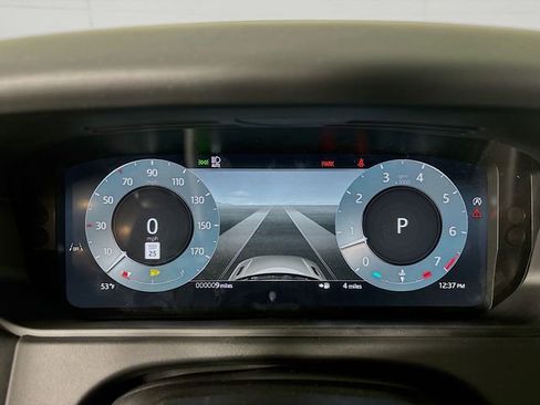 New 2026 Land Rover Range Rover Velar Dynamic SE image 13