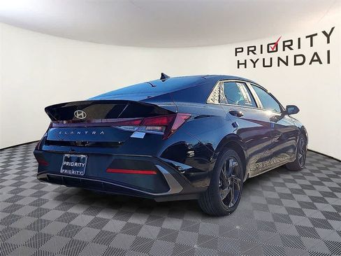 New 2026 Hyundai Elantra Sport FWD image 4