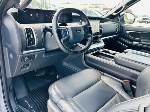 Used 2025 Ford Expedition Max Platinum w/ Stealth Performance Package AWD/4WD image 21