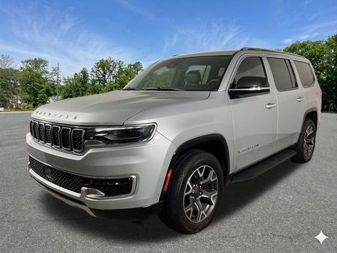 Used 2024 Jeep Wagoneer Series III w/ Flexible Seating Group AWD/4WD image 4