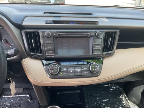 Used 2013 Toyota RAV4 XLE FWD image 23