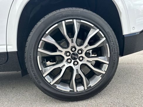 New 2026 GMC Acadia Denali Ultimate w/ LPO, Floor Liner Package AWD/4WD image 20