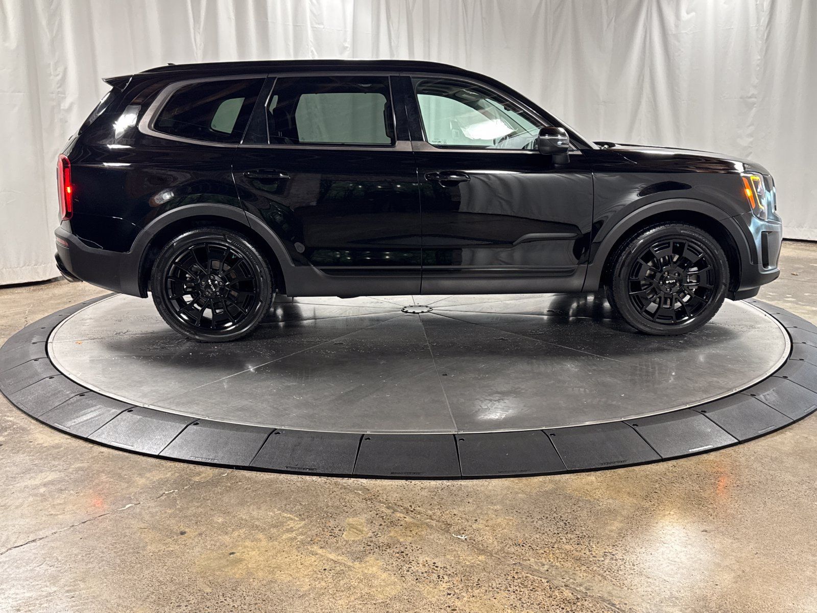 Used 2022 Kia Telluride EX w/ EX Premium Package AWD/4WD image 9