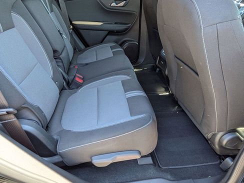 Used 2025 Chevrolet Blazer LT FWD image 30