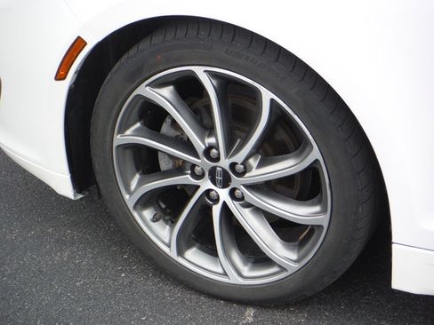 Used 2019 Lincoln MKZ Reserve w/ Reserve Plus Package FWD image 4