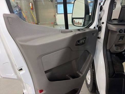 Used 2024 Ford Transit 250 Low Roof w/ Exterior Upgrade Package RWD image 12