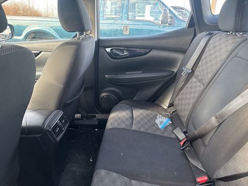 Used 2017 Nissan Rogue Sport SV image 7