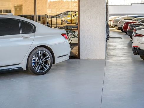 Used 2020 BMW 740i xDrive w/ M Sport Package image 59