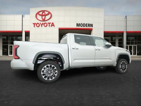 New 2026 Toyota Tundra Limited AWD/4WD image 23