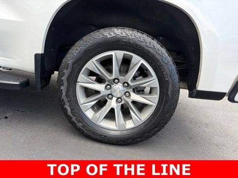 Used 2022 Chevrolet Silverado 1500 High Country w/ Z71 Off-Road Package AWD/4WD image 10