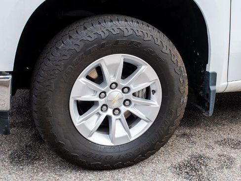 Used 2024 Chevrolet Silverado 1500 W/T w/ WT Value Package image 5