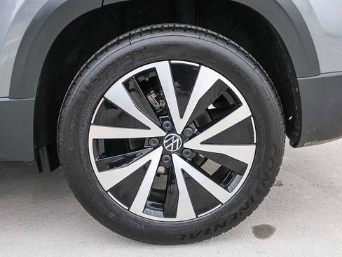 Used 2022 Volkswagen Taos SE image 10