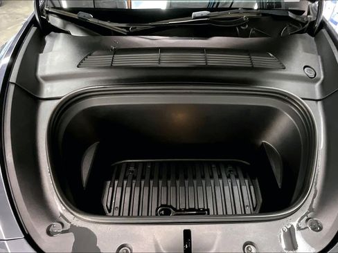 Used 2023 Tesla Model Y Performance image 13