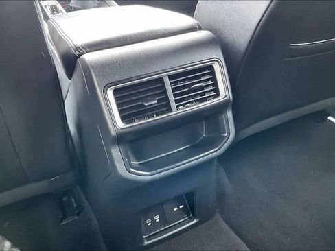 Used 2024 Volkswagen Atlas Cross Sport SE FWD image 10