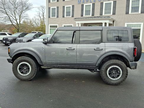 Certified 2023 Ford Bronco Outer Banks w/ Sasquatch Package image 8