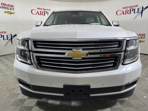 Used 2019 Chevrolet Suburban Premier RWD image 2