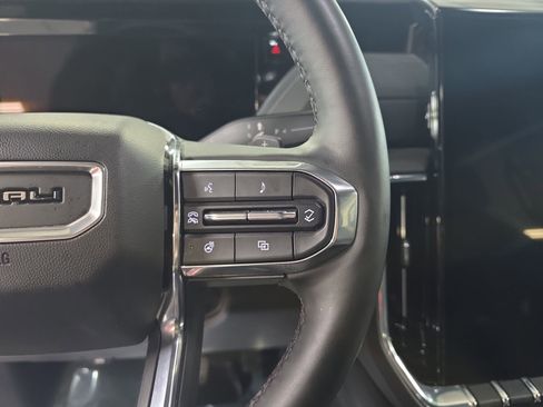 Used 2025 GMC Yukon Denali AWD/4WD image 18