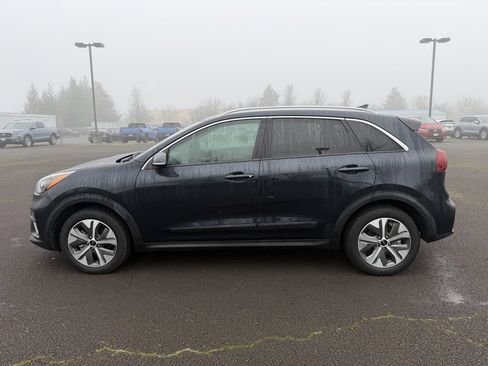 Used 2022 Kia Niro EX w/ Cold Weather Package image 5