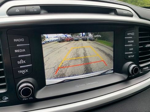 Used 2017 Kia Sorento AWD w/ LX Convenience Package image 32
