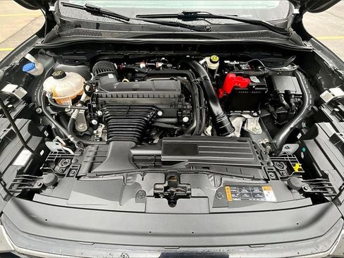 Used 2023 Ford Escape Platinum image 10